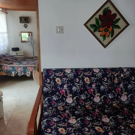 Apartment Traditional Cozy House *