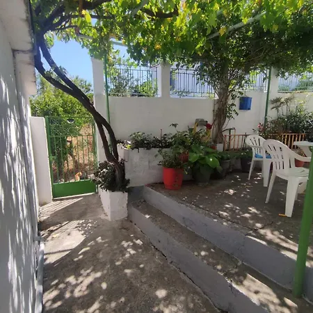 Traditional Cozy House Apartamento Tríkeri