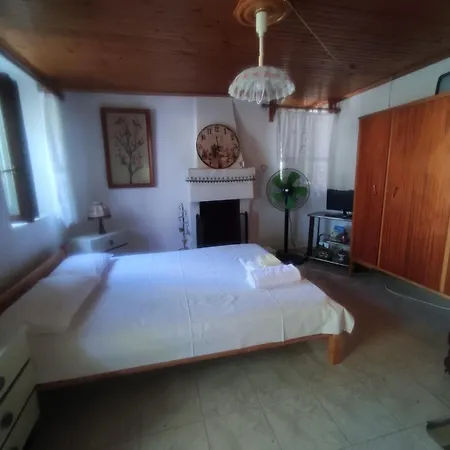 Traditional Cozy House * Tríkeri