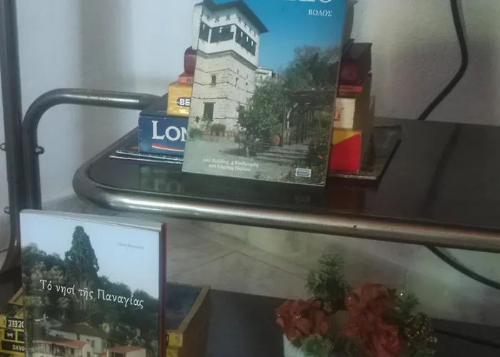 Traditional Cozy House *